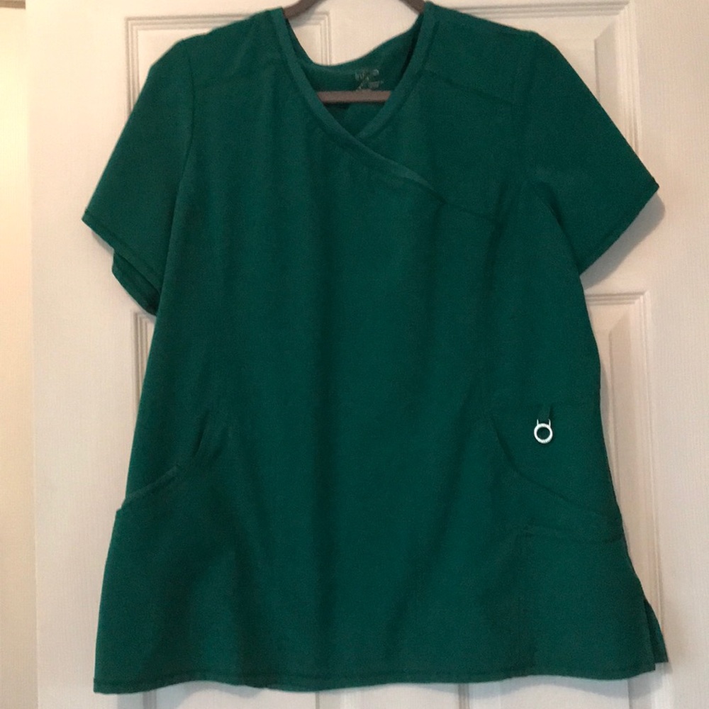 Cherokee Infinity scrub top